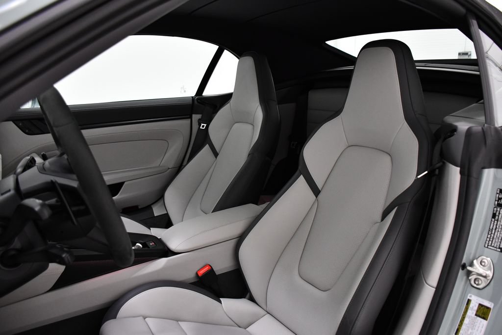 Used 2026 Porsche 911 Carrera 4 GTS AWD/4WD image 19