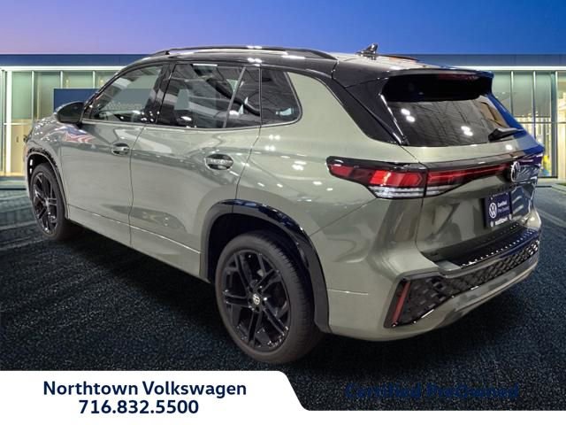 Used 2025 Volkswagen Tiguan SE R-Line AWD/4WD image 3