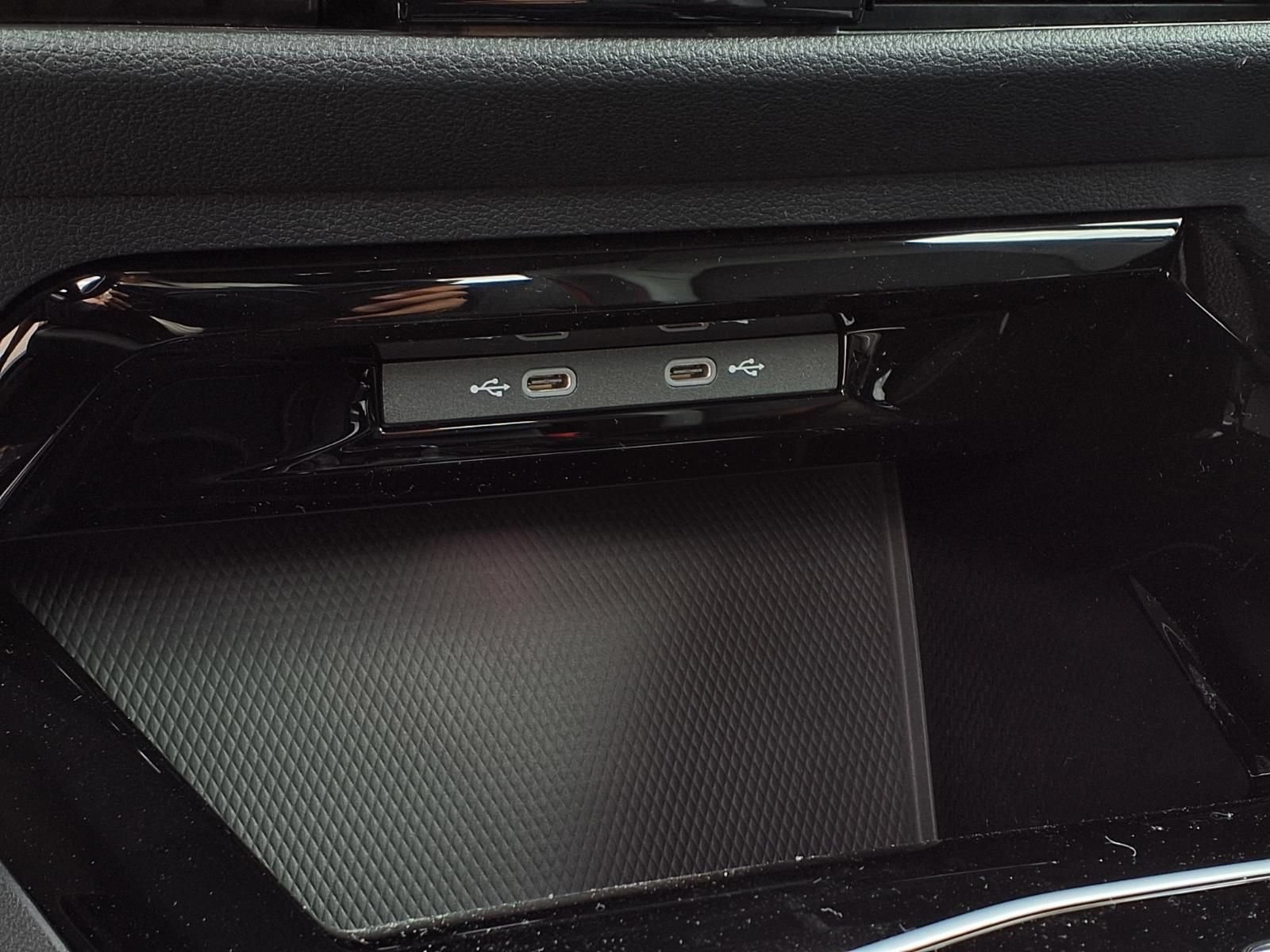 New 2026 Volkswagen GTI SE FWD image 12
