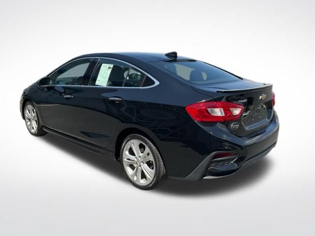 Used 2017 Chevrolet Cruze Premier FWD image 12