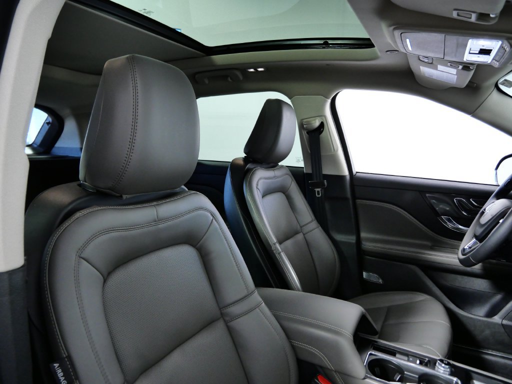 Certified 2023 Lincoln Corsair AWD w/ Equipment Group 101A image 10