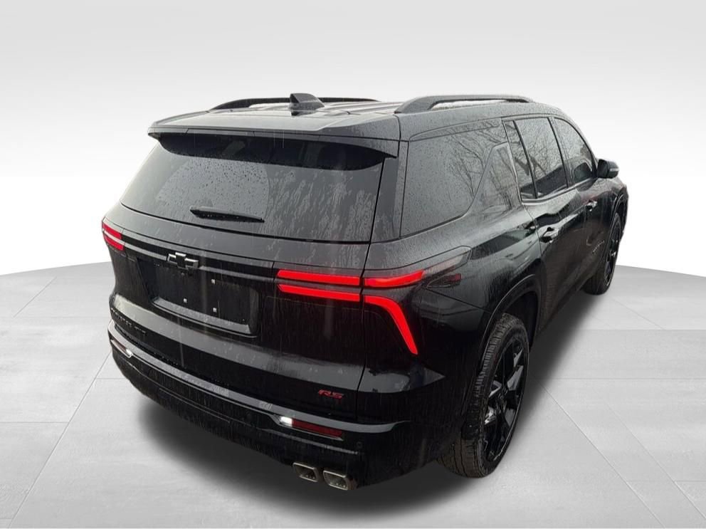 Used 2026 Chevrolet Traverse RS AWD/4WD image 2