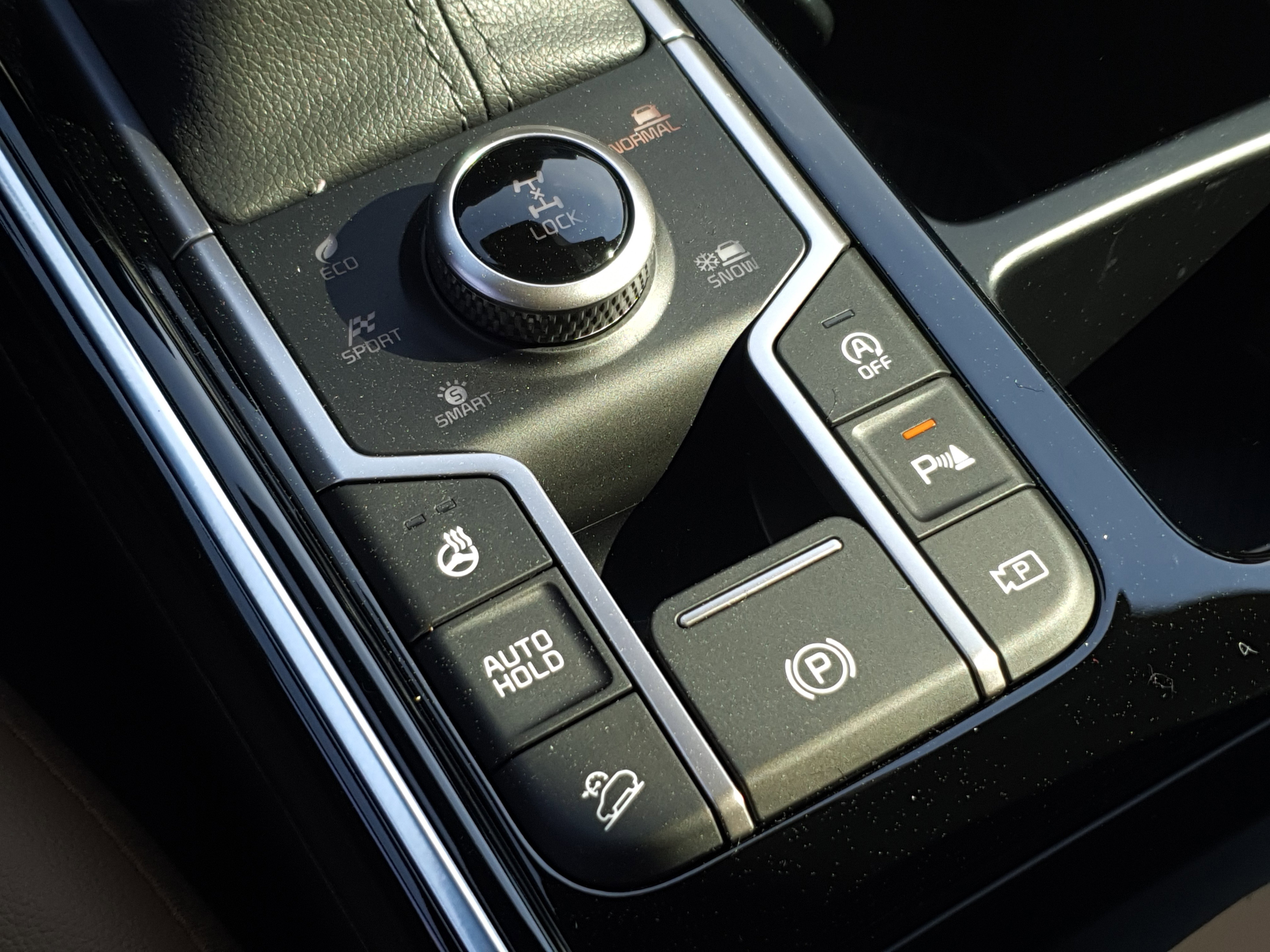 New 2025 Kia Sorento SX Prestige w/ Olive Brown Leather Package image 35