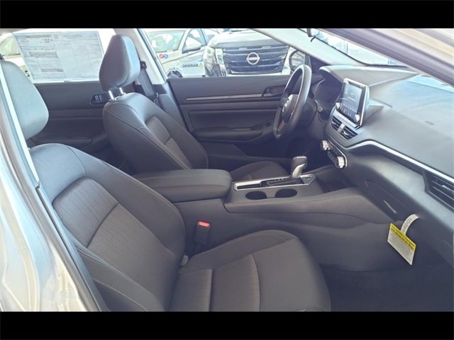 Used 2025 Nissan Altima 2.5 S image 6