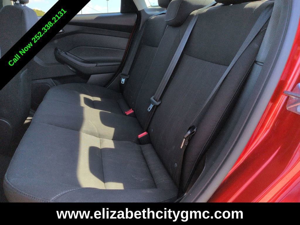 Used 2018 Ford Focus SE FWD image 13