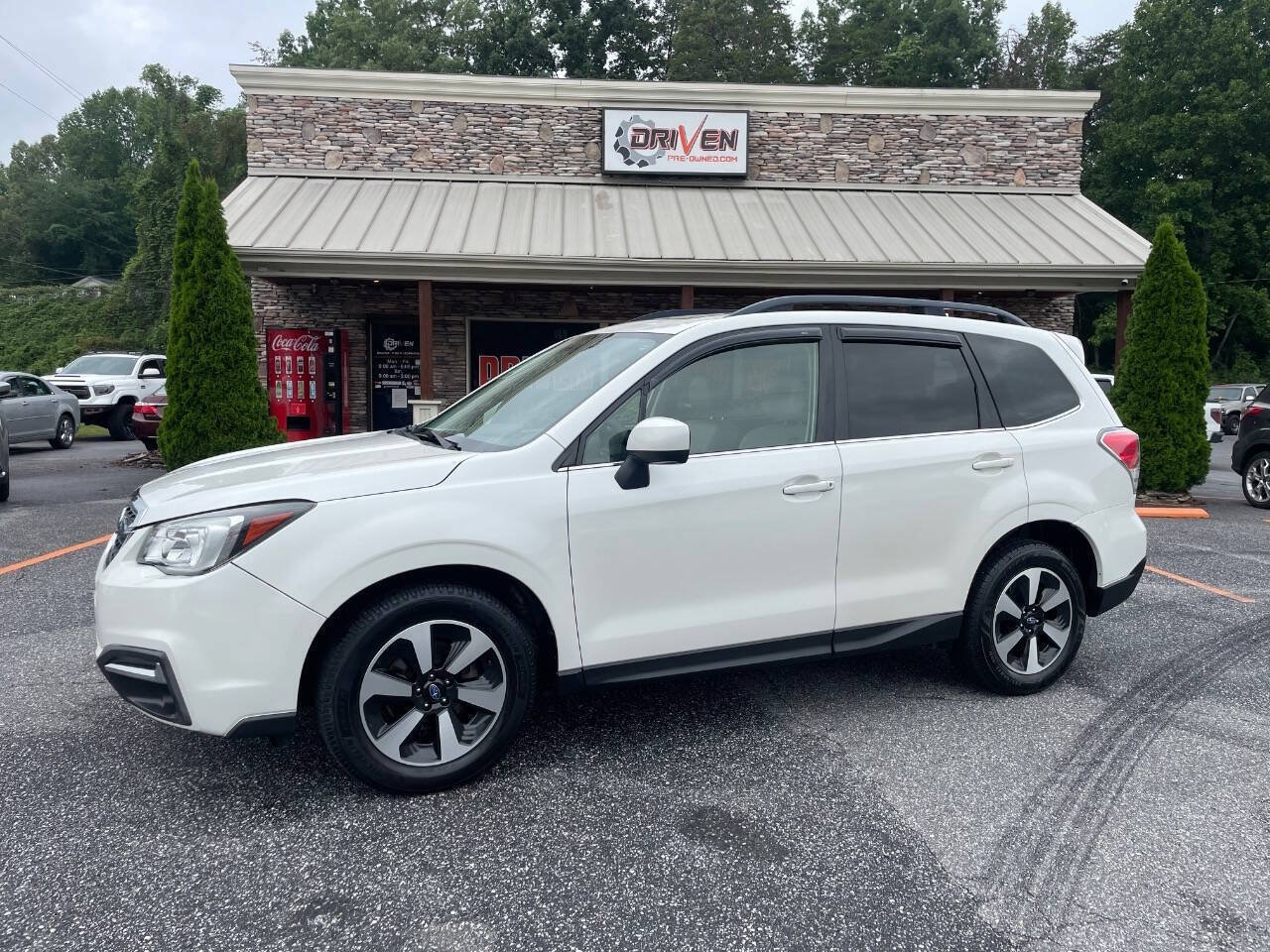 Used 2017 Subaru Forester 2.5i Limited w/ Popular Package #1 AWD/4WD image 1