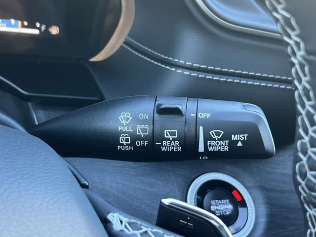 Used 2025 Jeep Grand Cherokee L Limited image 24