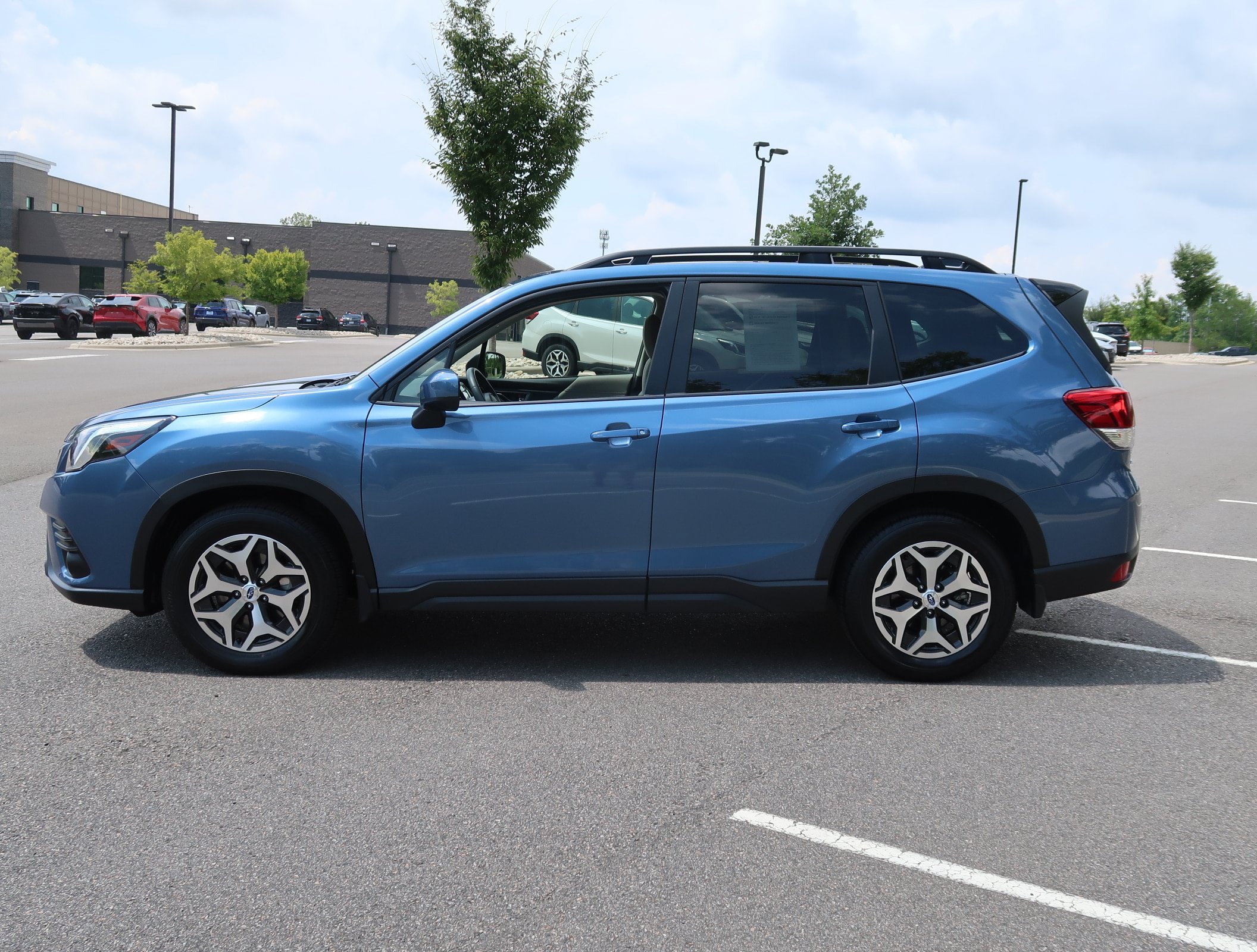 Certified 2024 Subaru Forester Premium AWD/4WD image 5