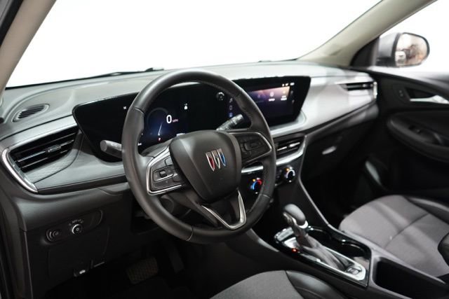 Used 2025 Buick Encore GX Preferred image 17