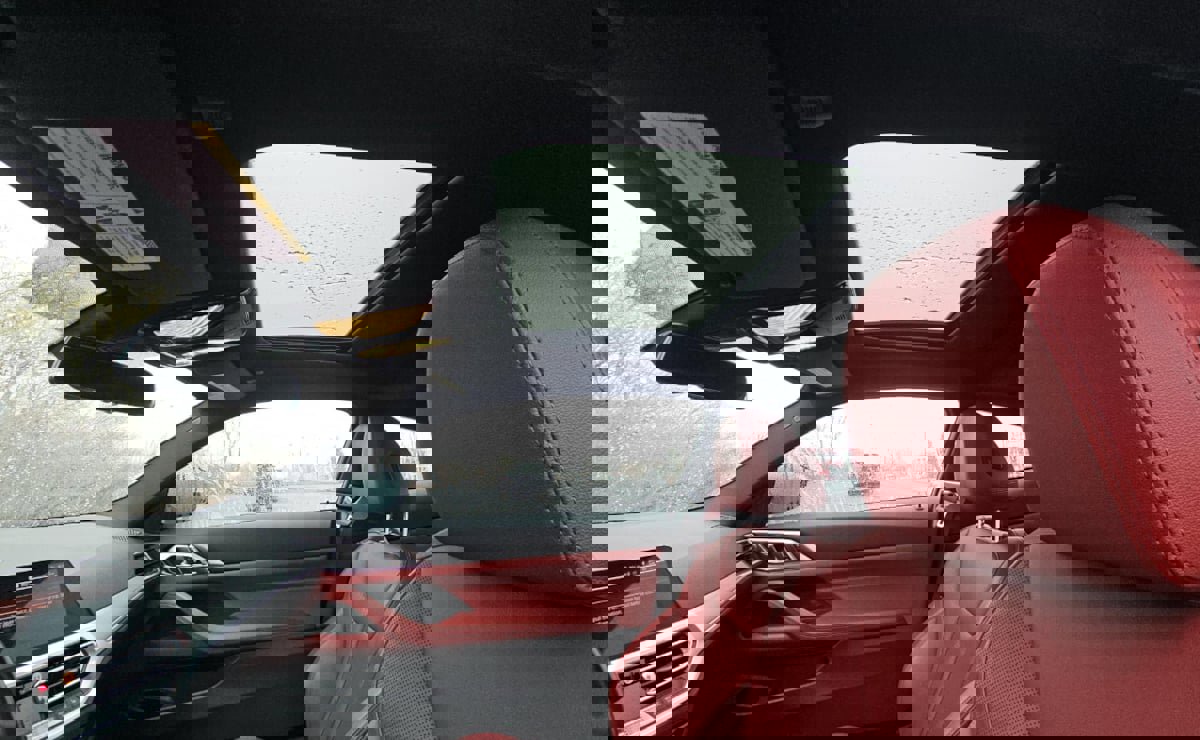 Used 2023 BMW 440i xDrive Coupe w/ Premium Package image 11