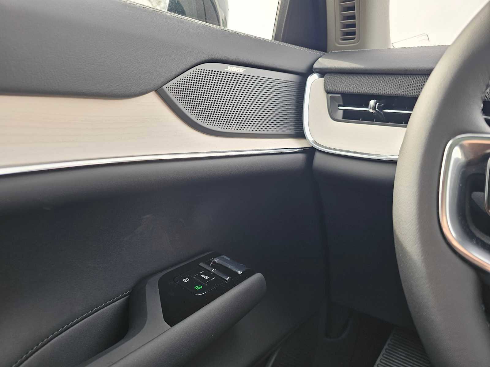 New 2026 Volvo EX90 Ultra image 31