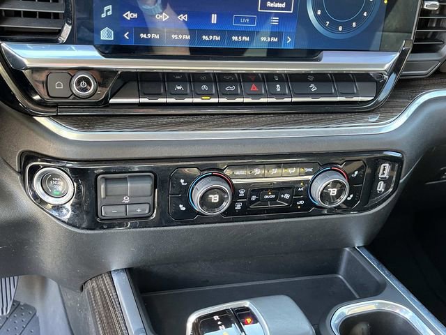 Used 2022 Chevrolet Silverado 1500 RST AWD/4WD image 35