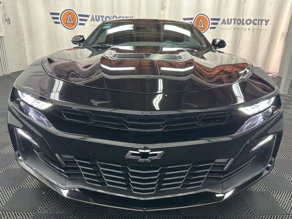 Used 2019 Chevrolet Camaro SS RWD image 3