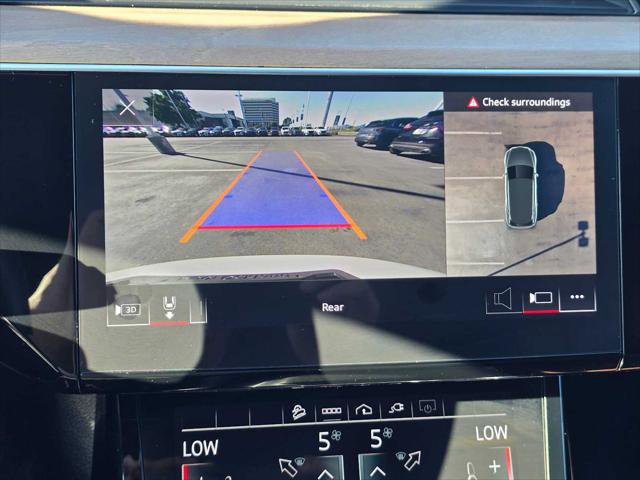 Used 2024 Audi Q8 e-tron Premium Plus image 34