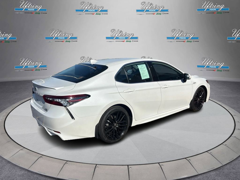Used 2021 Toyota Camry XSE w/ Navigation Upgrade Package image 3