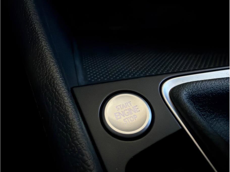 Used 2022 Volkswagen Jetta SE image 18