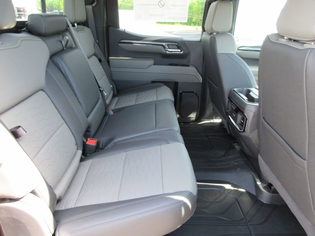 New 2026 Chevrolet Silverado 1500 ZR2 w/ LPO, Dark Essentials Package AWD/4WD image 22
