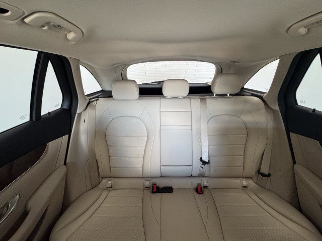 Used 2019 Mercedes-Benz GLC 300 image 7