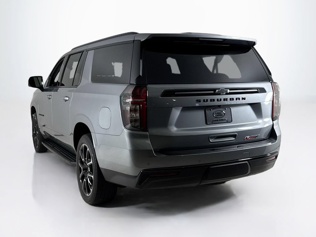Used 2024 Chevrolet Suburban RST w/ Luxury Package RWD image 3