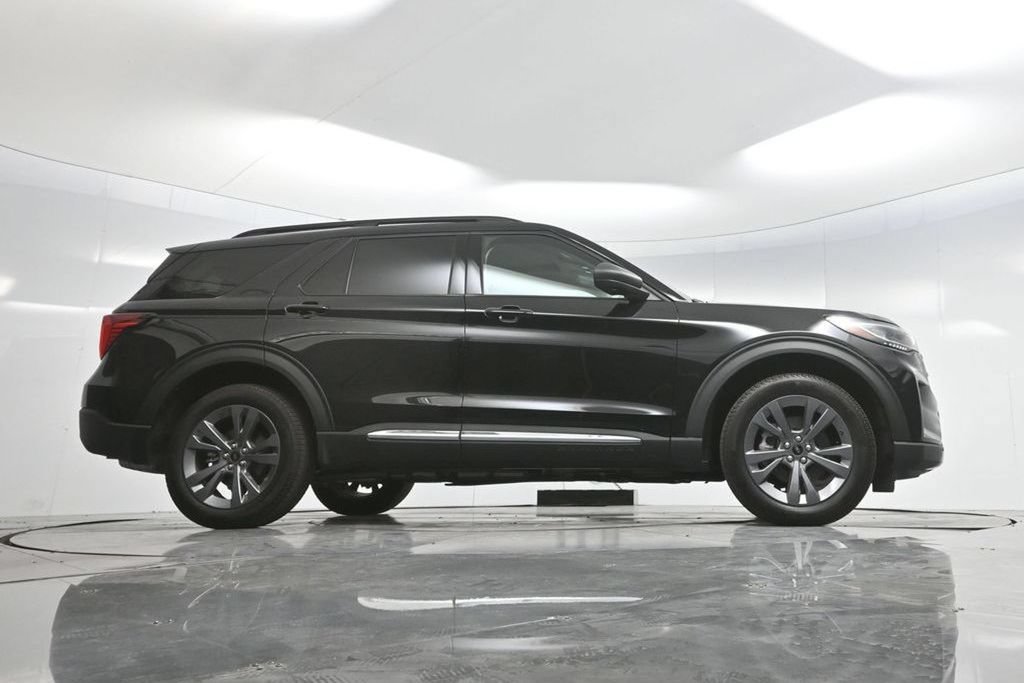 New 2025 Ford Explorer Active w/ Active Comfort Package AWD/4WD image 70