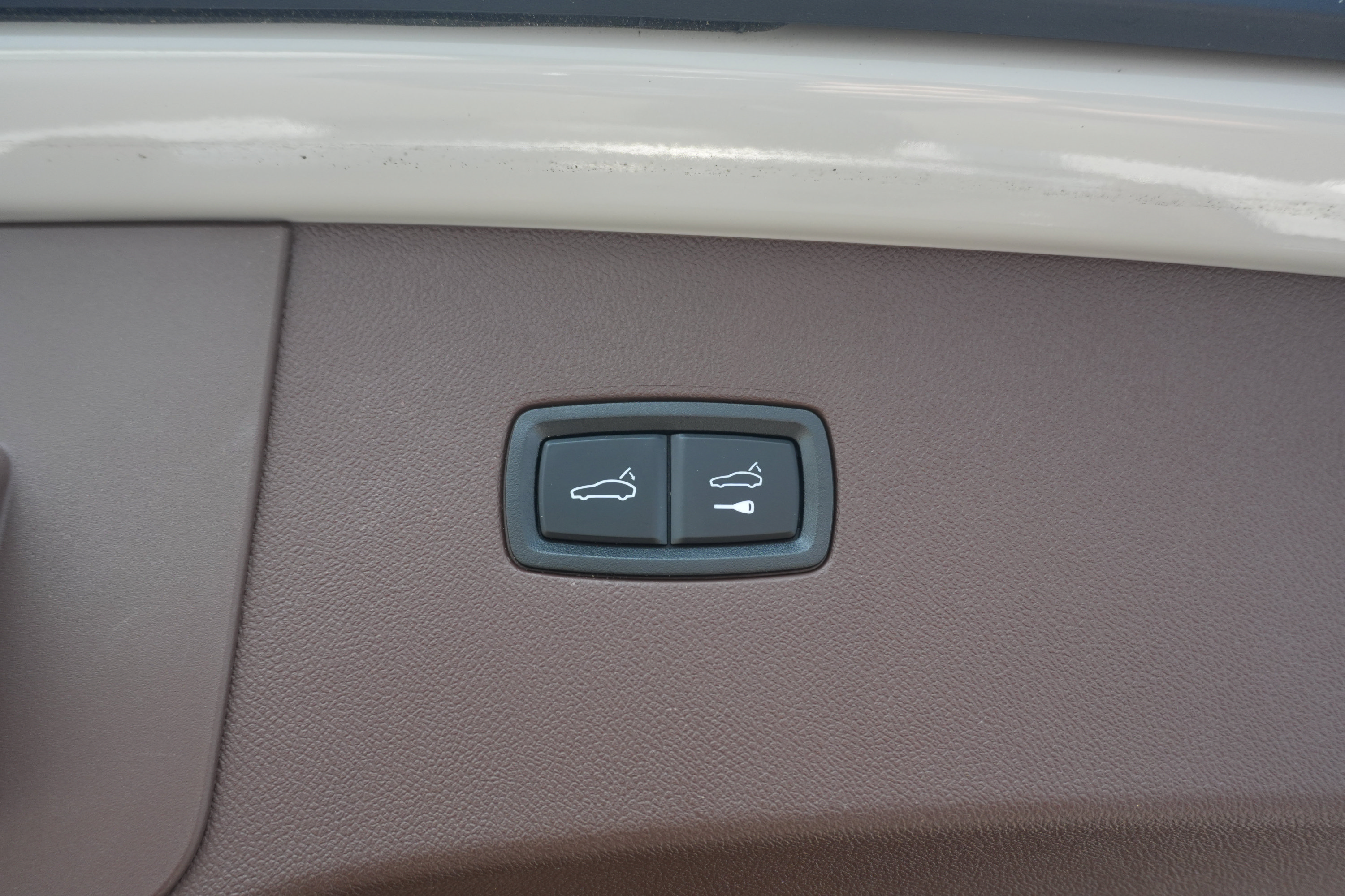 Used 2022 Porsche Cayenne S AWD/4WD image 8