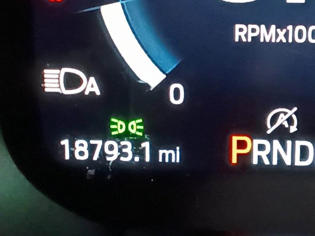 Used 2025 Ford Explorer Platinum w/ LUX Leather Package image 2