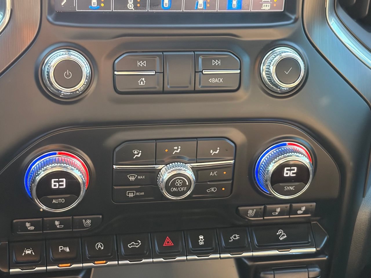 Used 2021 GMC Sierra 1500 AT4 w/ AT4 Value Package AWD/4WD image 23