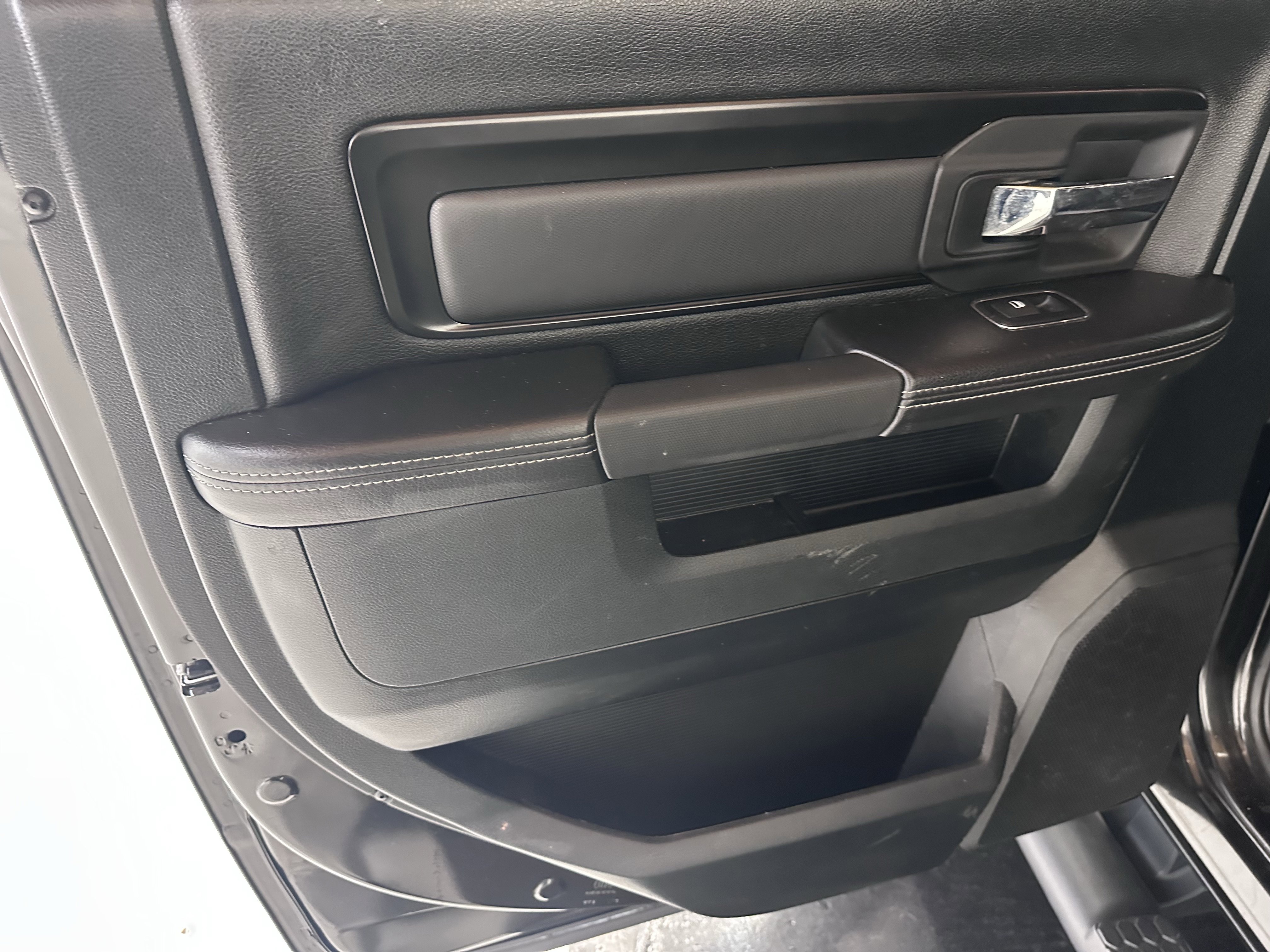 Used 2017 RAM 1500 Rebel w/ Luxury Group image 25