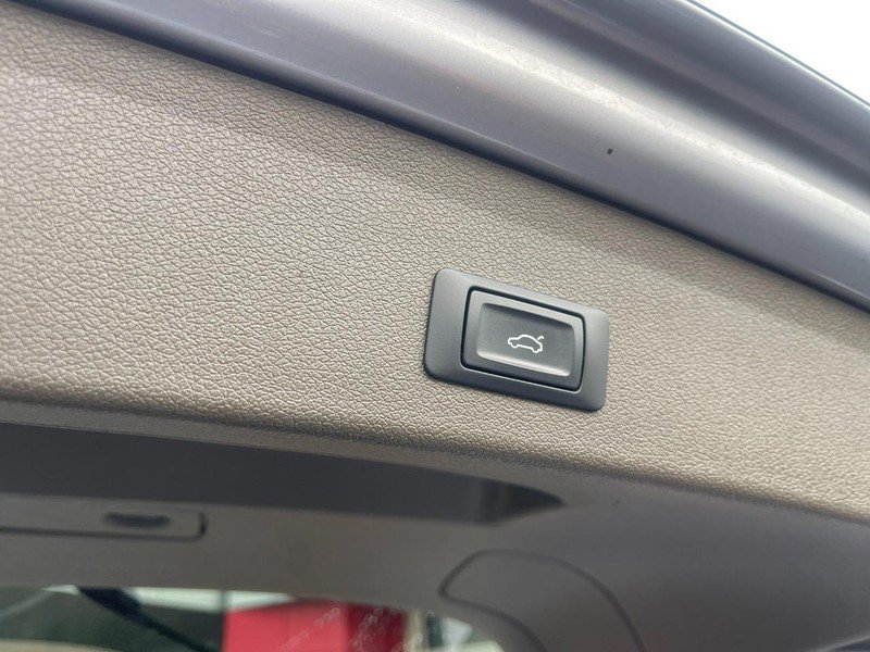 Used 2016 Audi Q5 2.0T Premium Plus w/ Technology Package image 17