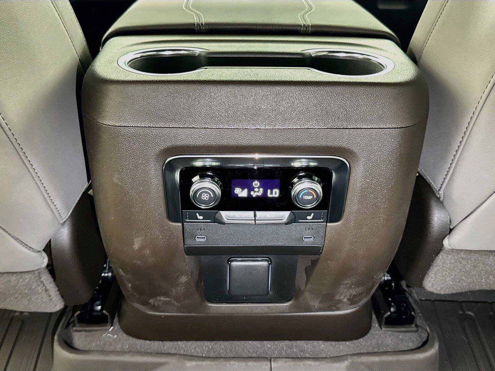 New 2027 GMC Yukon XL Elevation w/ LPO, Floor Liner Package AWD/4WD image 14