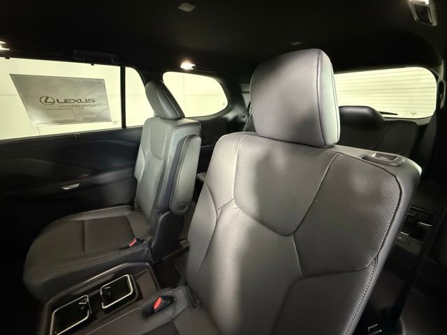 New 2026 Lexus TX 500h AWD image 25