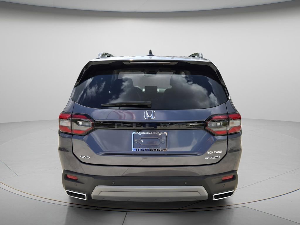 Certified 2024 Honda Pilot Touring image 6