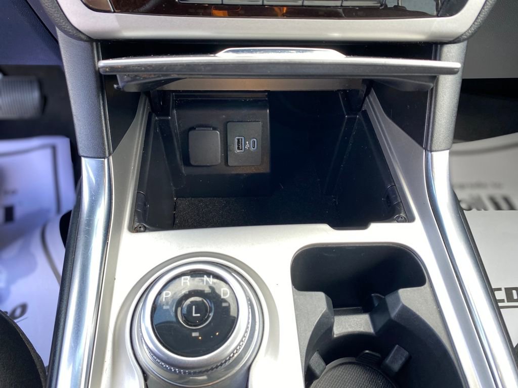 Used 2022 Ford Explorer XLT w/ Equipment Group 202A image 24