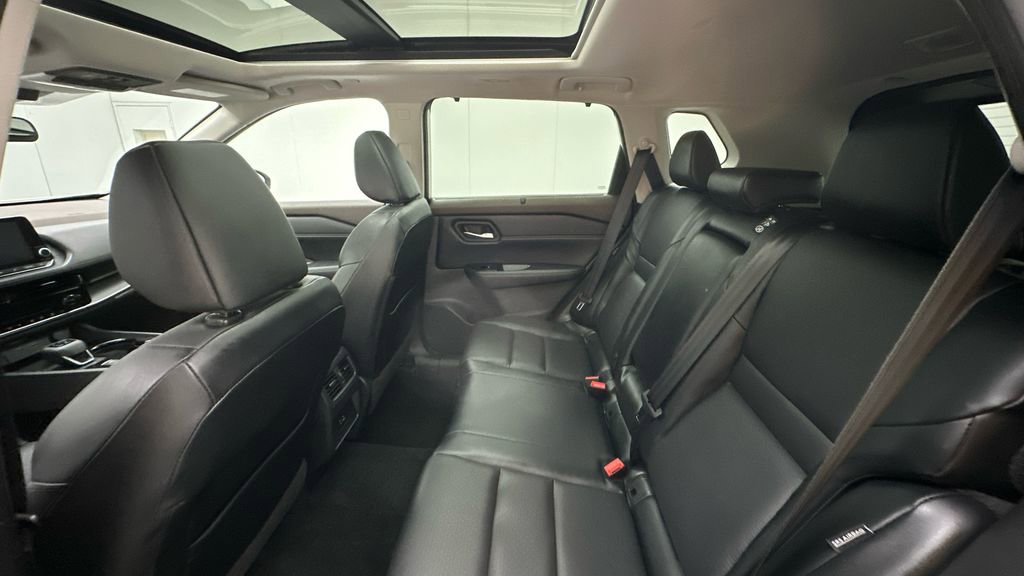 Certified 2022 Nissan Rogue SV w/ SV Premium Package image 10