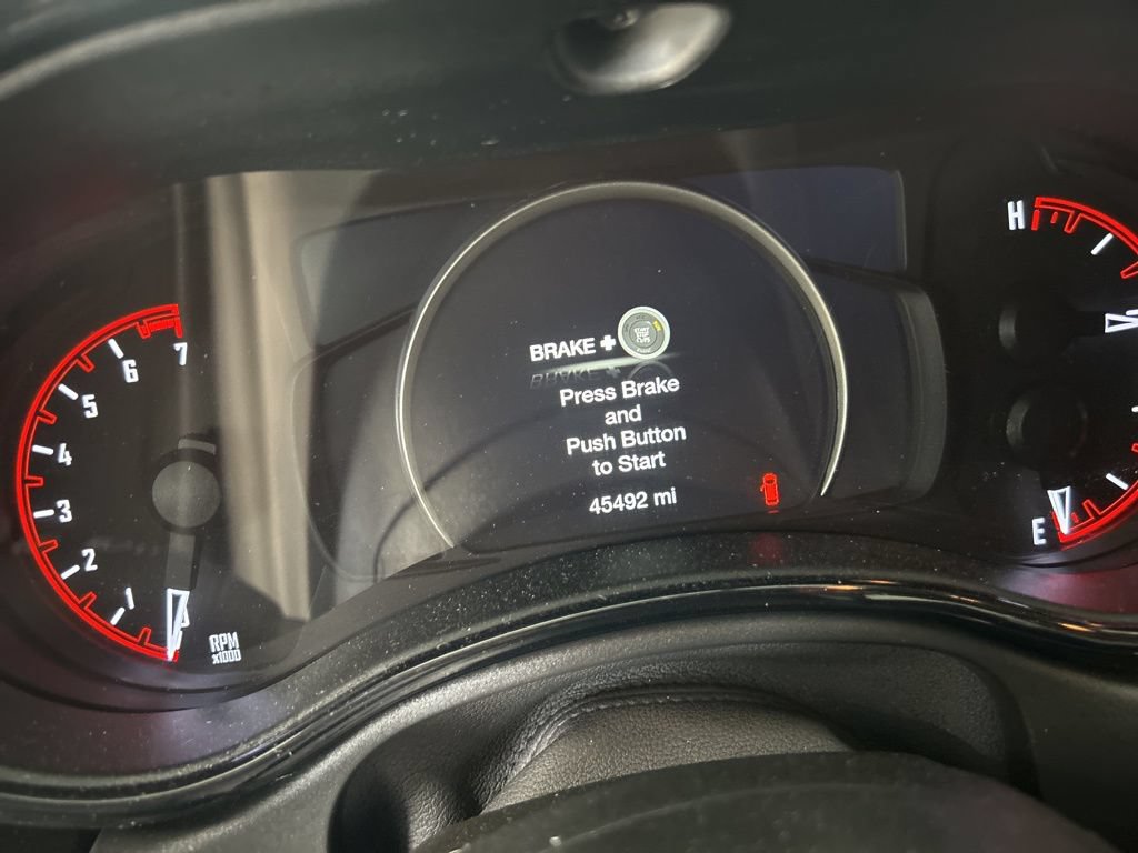 Used 2025 Dodge Durango GT AWD/4WD image 4