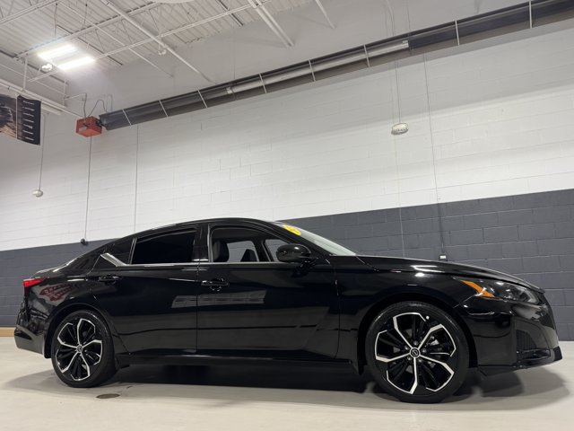 Used 2024 Nissan Altima 2.5 SR FWD image 6