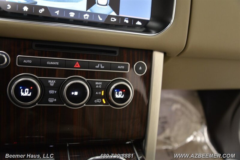 Used 2017 Land Rover Range Rover HSE AWD/4WD image 17