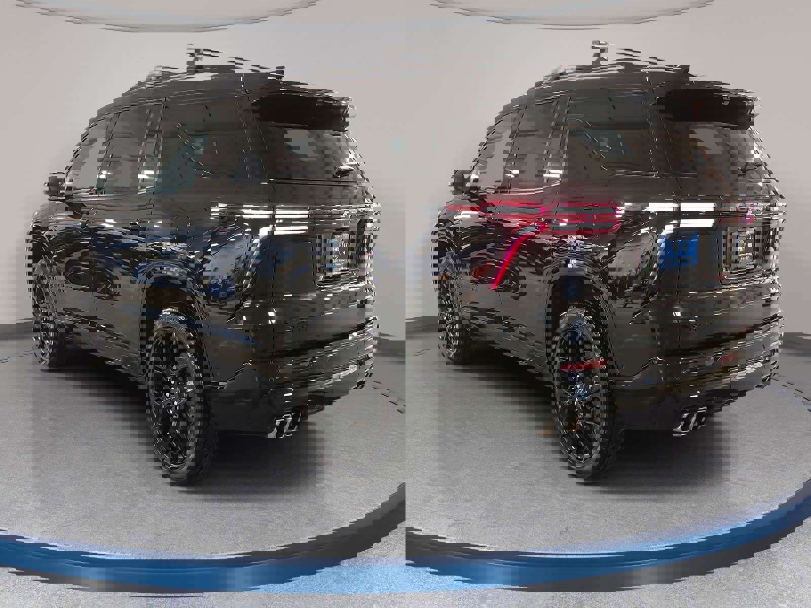 Used 2024 Chevrolet Traverse RS w/ LPO, Floor Liner Package image 7