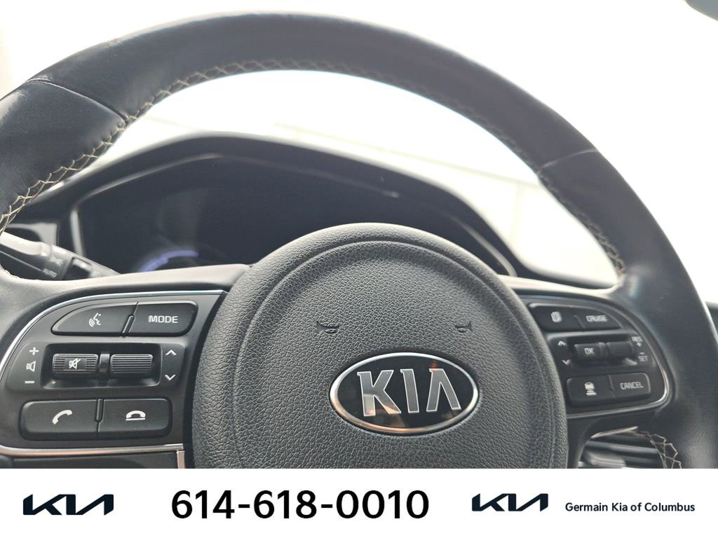 Certified 2020 Kia Niro EX w/ Cold Weather Package image 21