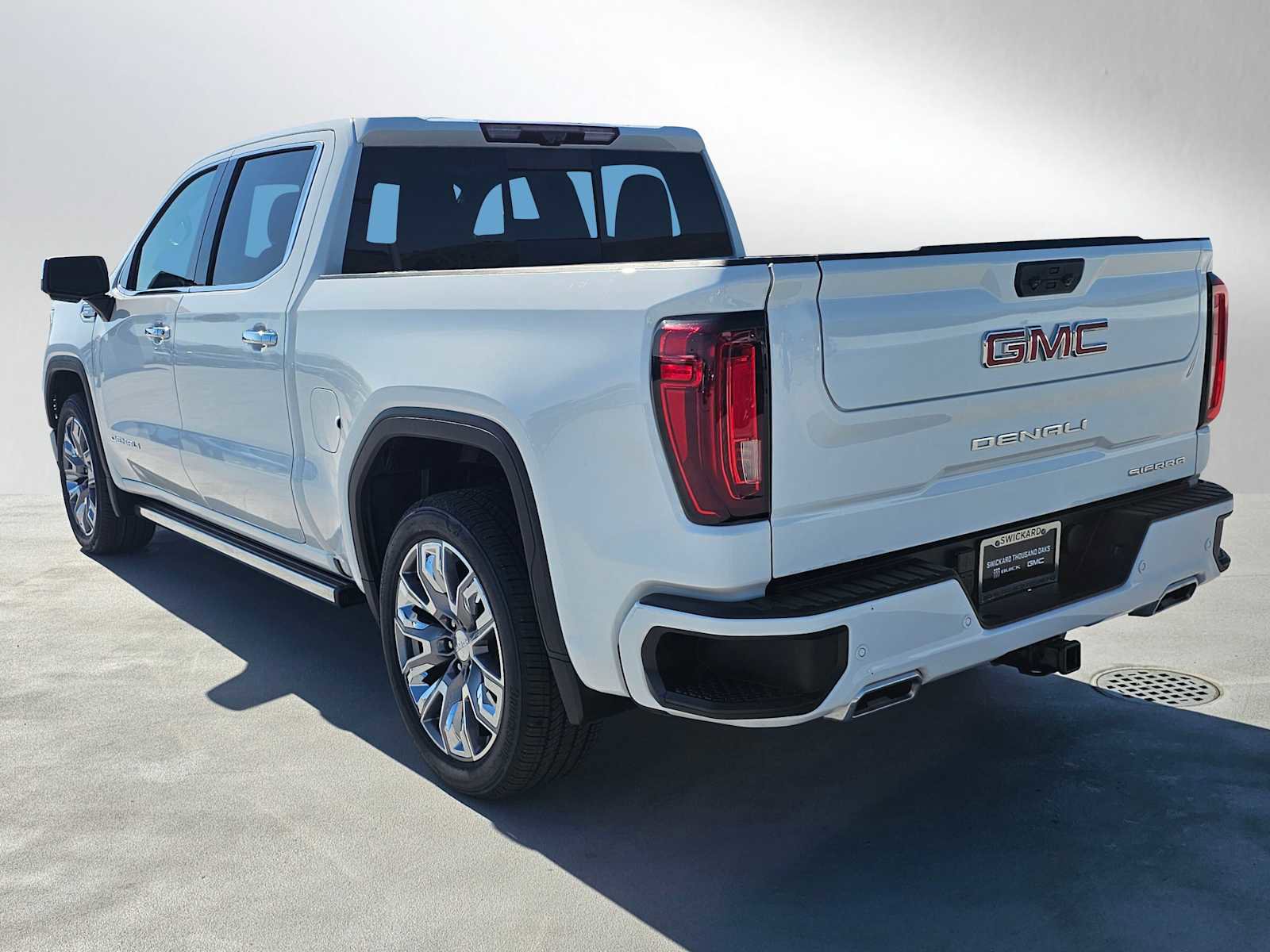 Used 2024 GMC Sierra 1500 Denali w/ Denali Reserve Package AWD/4WD image 5