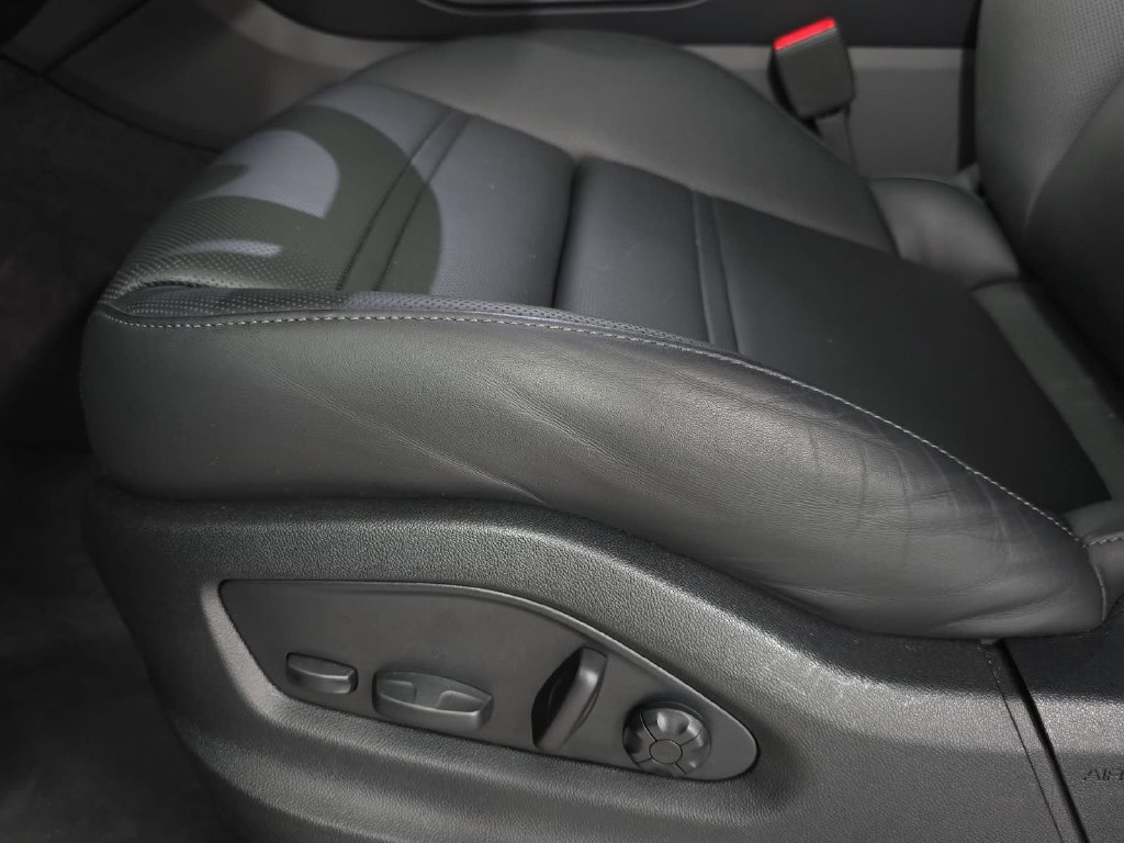 Certified 2026 Porsche Cayenne AWD/4WD image 25