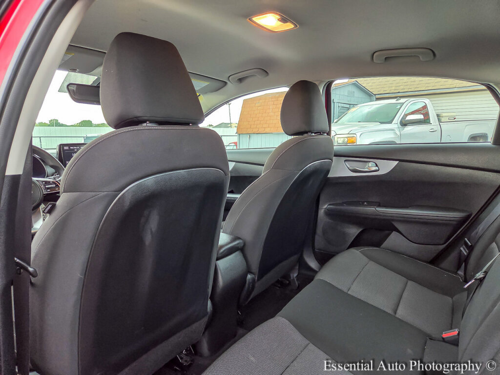 Used 2024 Kia Forte LXS w/ LXS Technology Package image 13