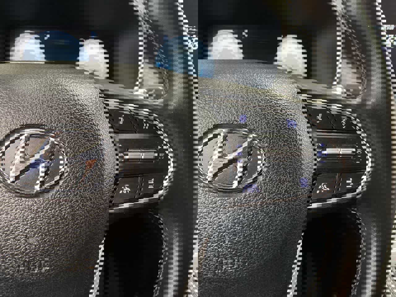 Used 2023 Hyundai Santa Fe SEL w/ Premium Package image 21