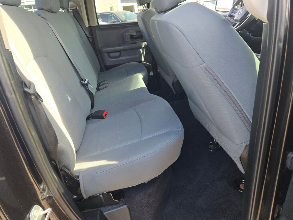 Used 2017 RAM 1500 Classic SLT image 9