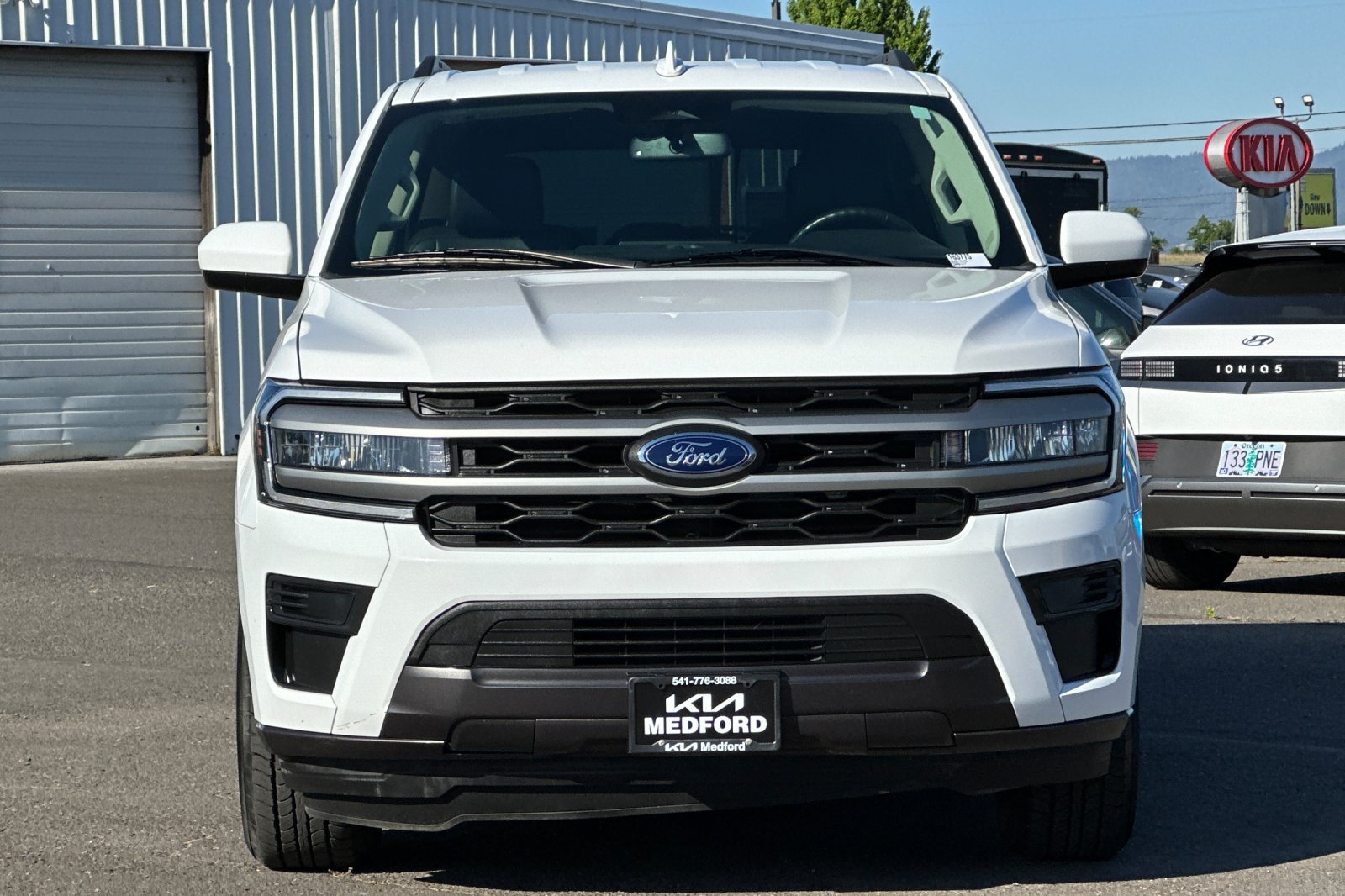 Used 2024 Ford Expedition XLT AWD/4WD image 10