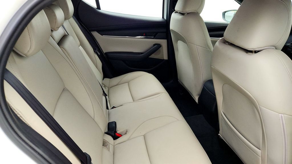 Used 2019 MAZDA MAZDA3 Hatchback FWD image 20
