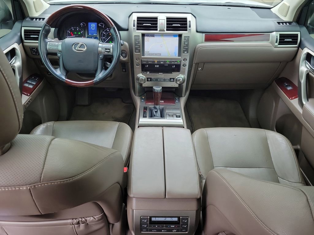 Used 2018 Lexus GX 460 Premium w/ Premium Package AWD/4WD image 15