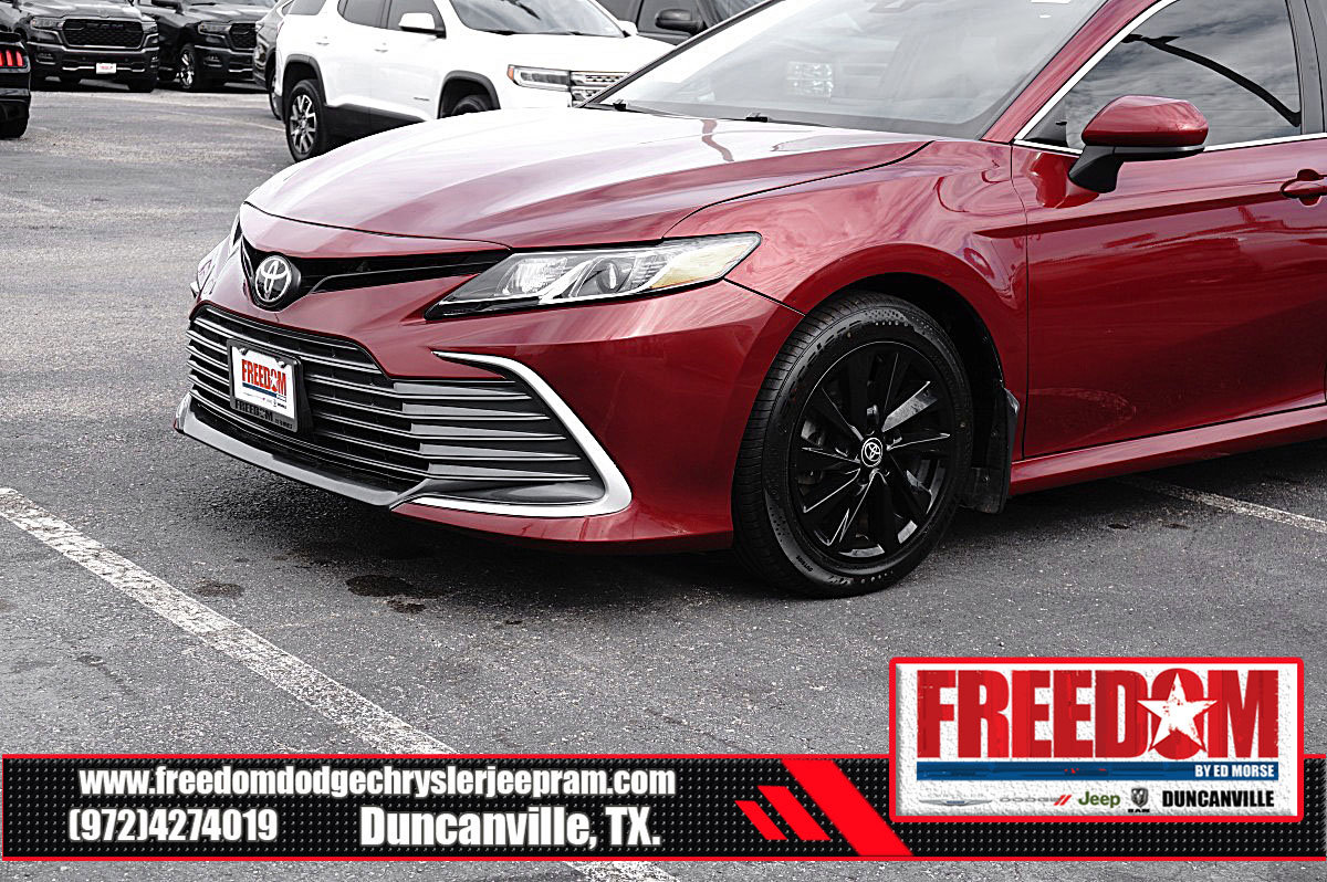 Used 2022 Toyota Camry LE image 39