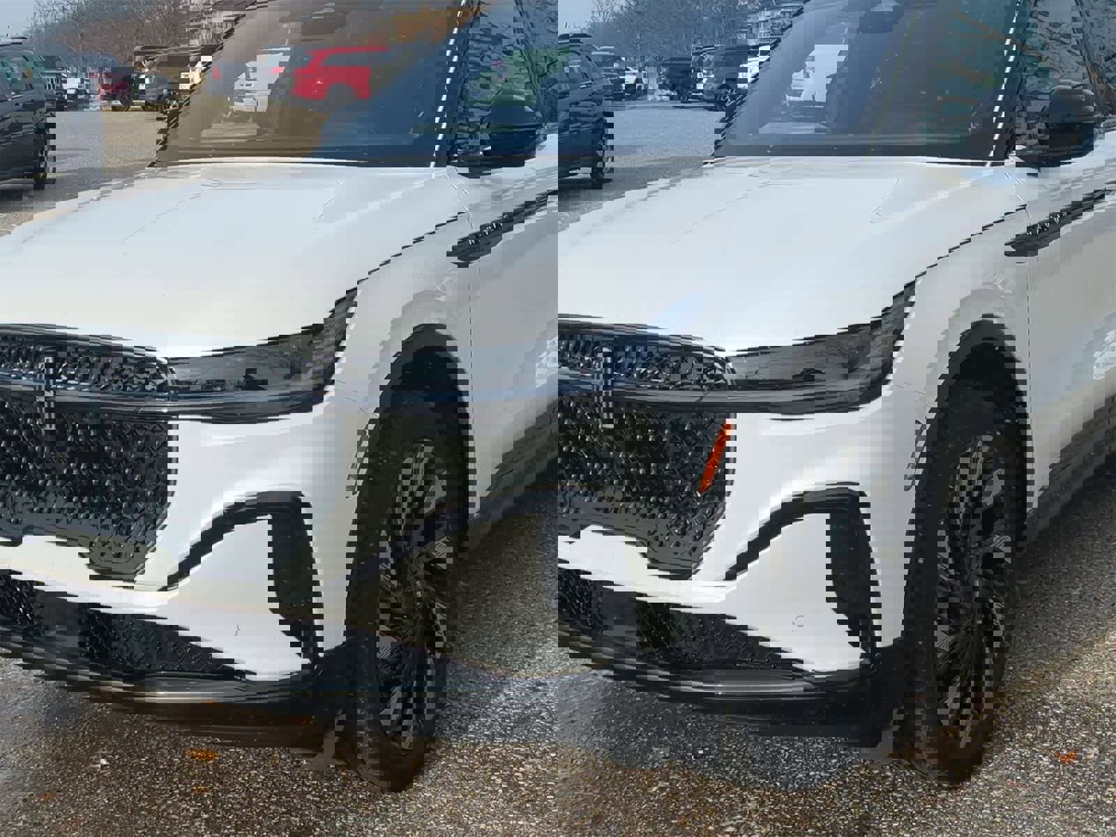 Used 2025 Lincoln Nautilus Reserve w/ Jet Appearance Package image 11