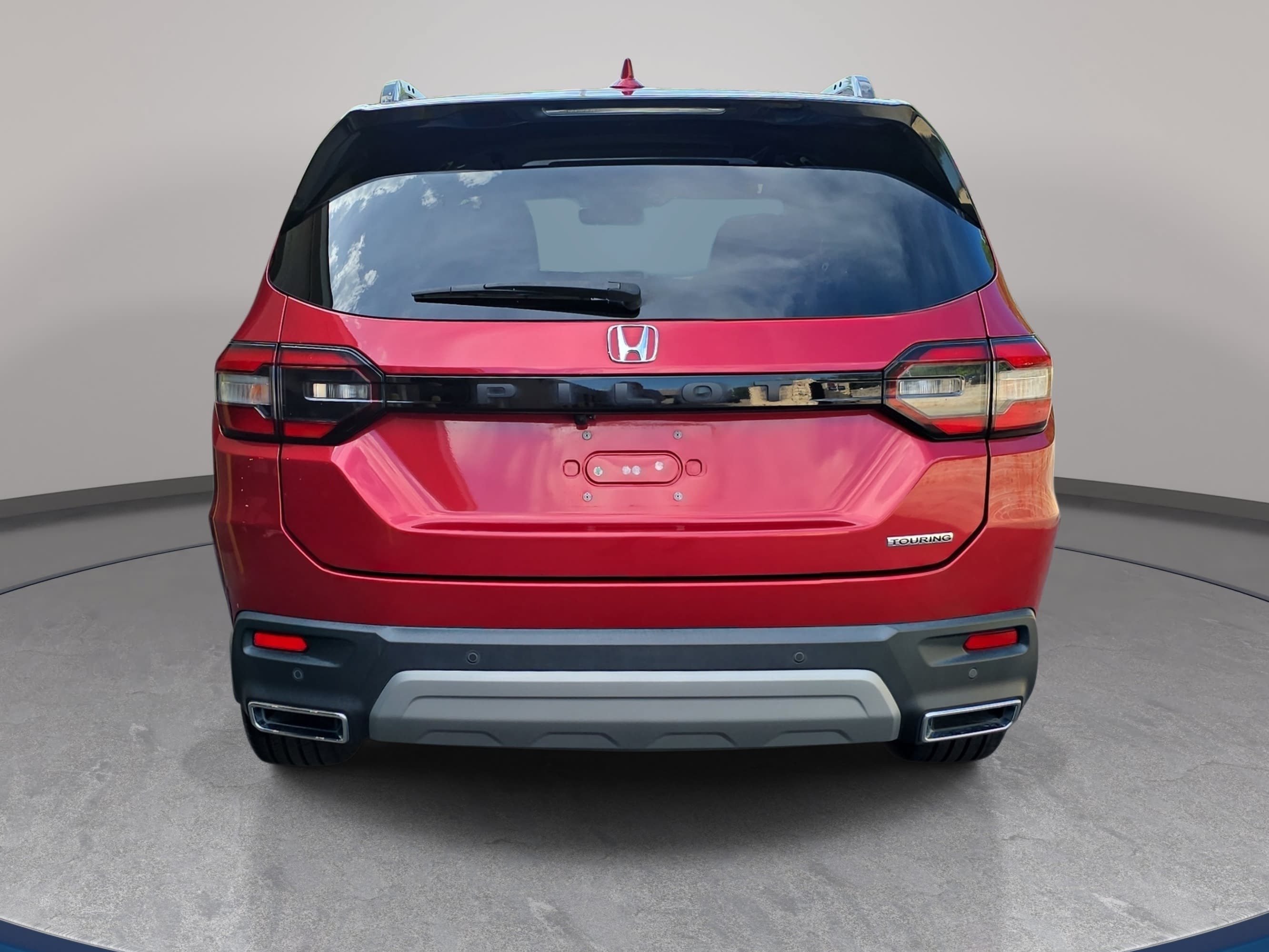 Used 2023 Honda Pilot Touring image 6